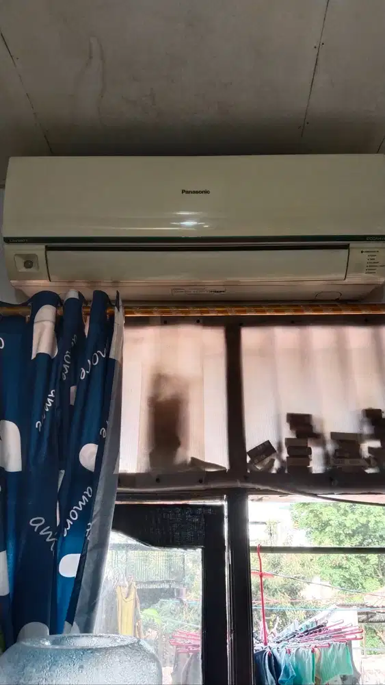 Jarang di pake, kondisi masih mulus, masih sehat,, merek panasonic