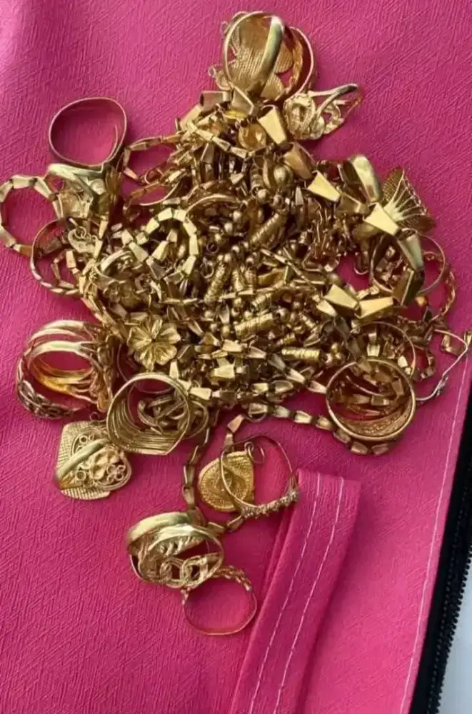 menerima emas berlian jam rolek
