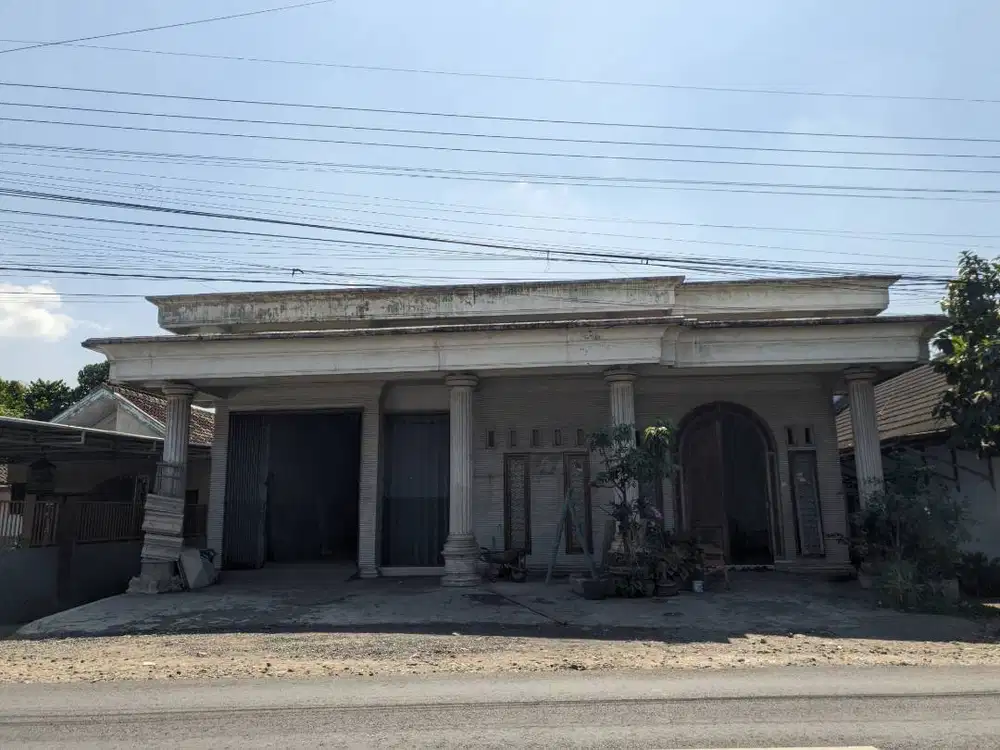 Rumah Megah 3 Lantai
