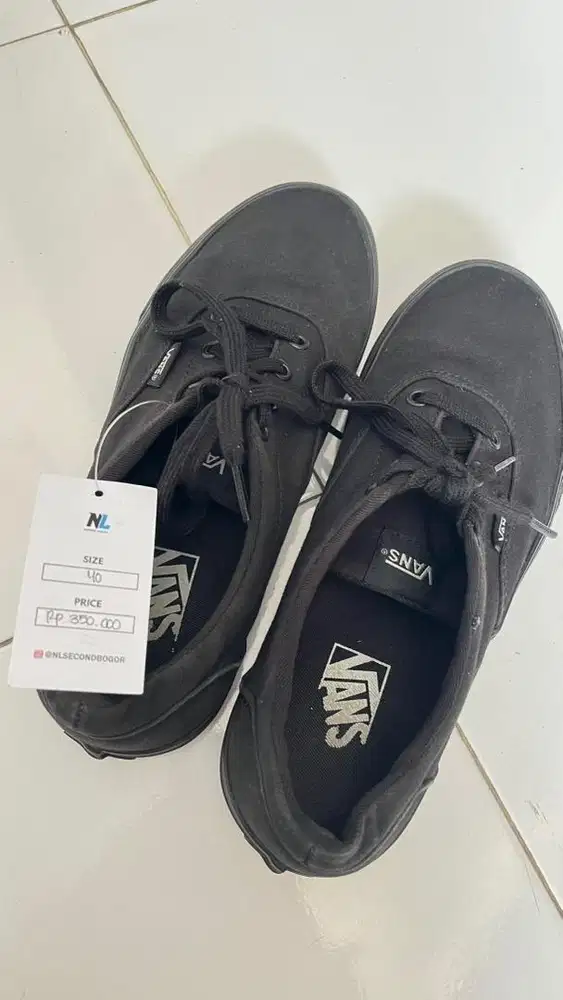 BU!! preloved sepatu vans