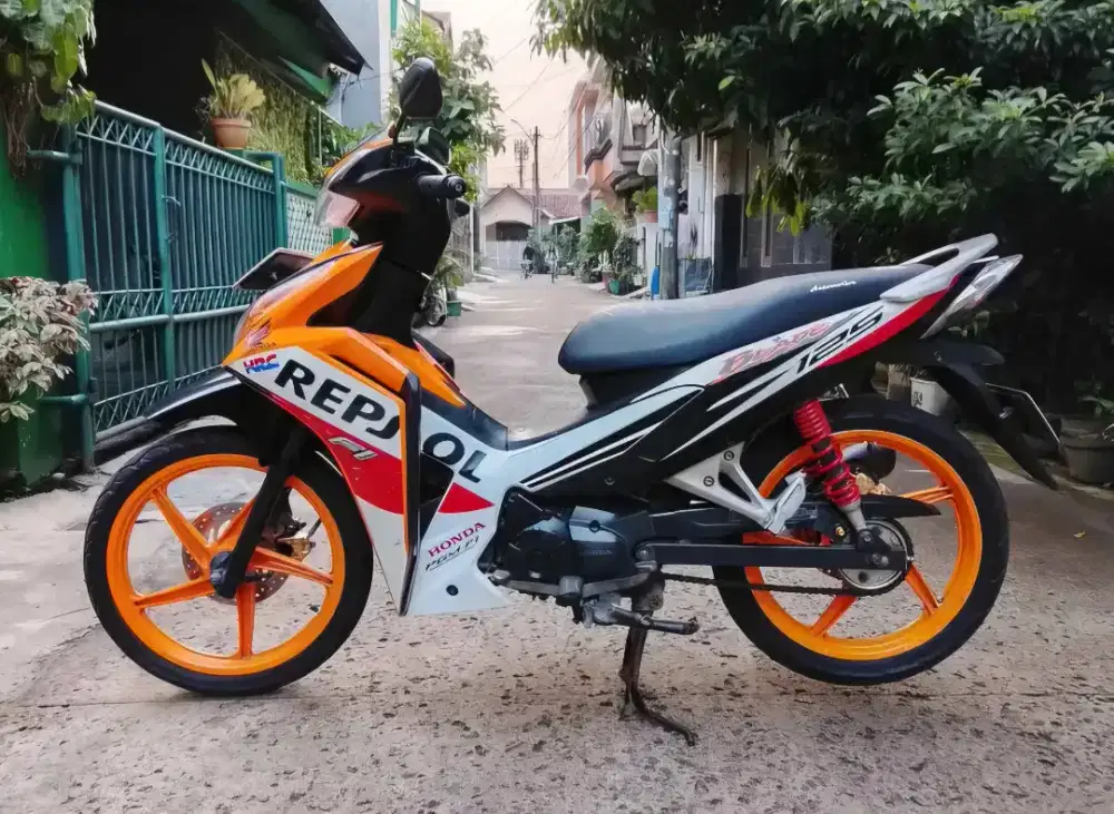 Honda Blade 2017 Lengkap