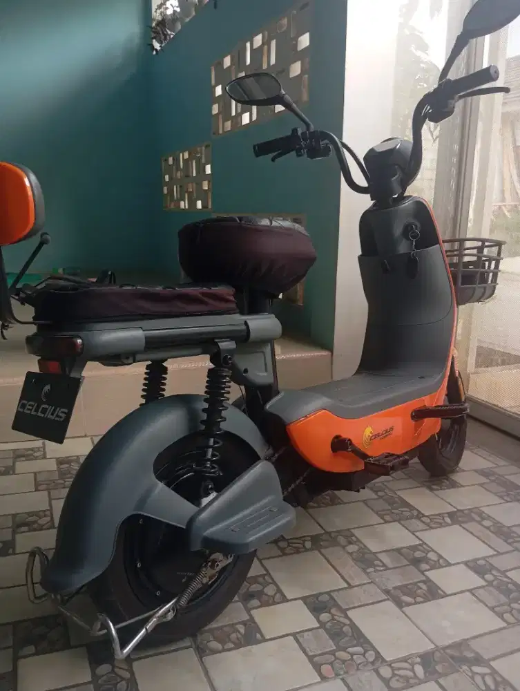 Sepeda listrik Celcius