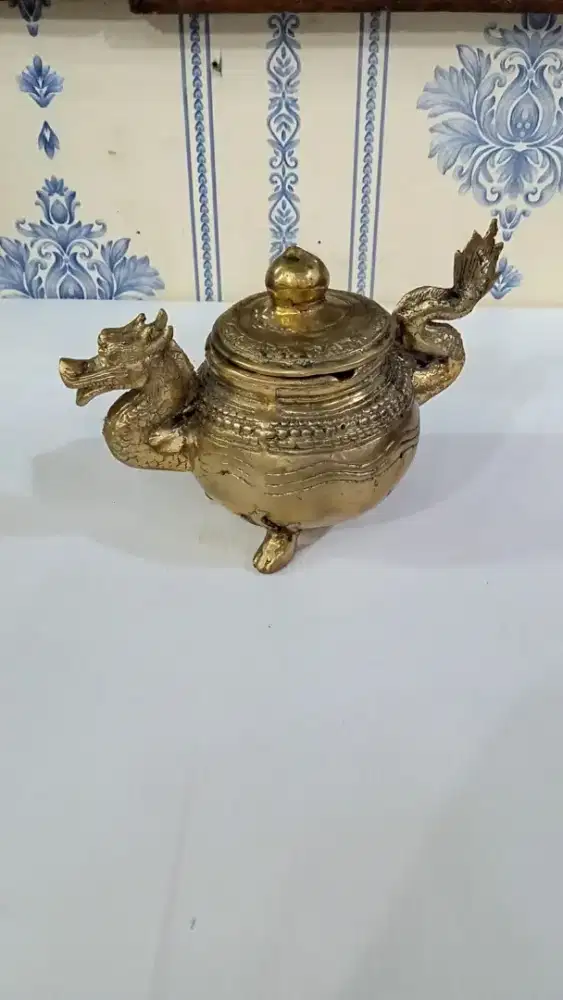 Tempat dupa ukir naga bahan perunggu