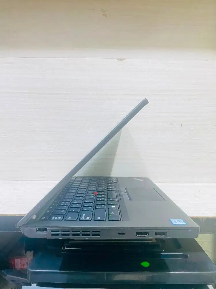 Lenovo Thinkpad X270 Intel core I5 Gen 7 Ram 4GB SSD 256GB