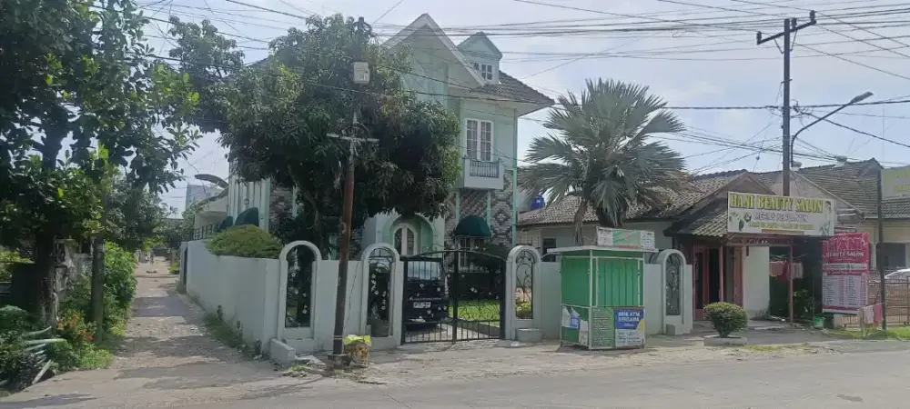 RUMAH MEWAH PINGGIR JALAN, AKSES DEKAT SETIABUDI