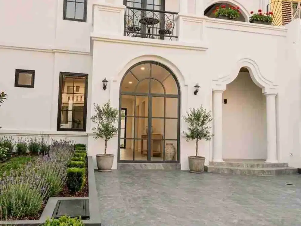 JUAL RUMAH LEGENDA WISATA CIBUBUR SHM LIKE NEW MARCOPOLO FULL RENOV RAPI SIAP HUNI