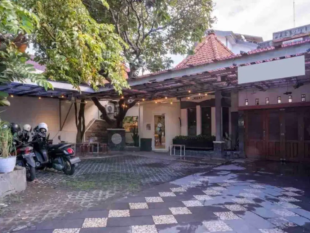 DIJUAL RUMAH KOMERSIAL AREA BISA UNTUK LAHAN USAHA NOL JALAN RAYA SURABAYA PUSAT DEKAT DR SOETOMO