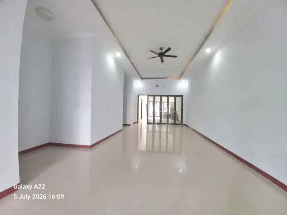 Rumah Besar 255m2 Harga 2.2M Dekat Mall, Stasiun, Pasar modern Bekasi Utara