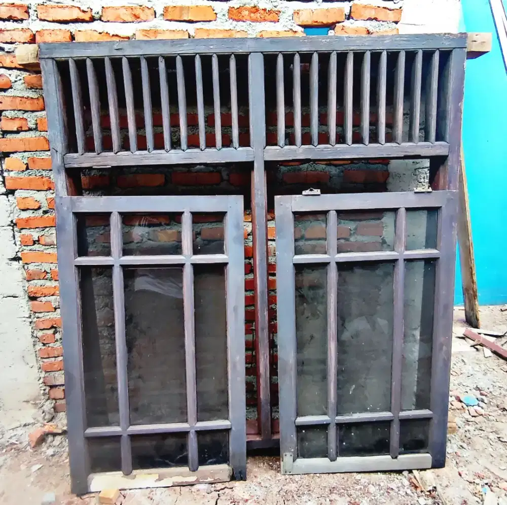 Kusen Set Jendela Kayu Kamper Tua 147x14x157cm - Second Good