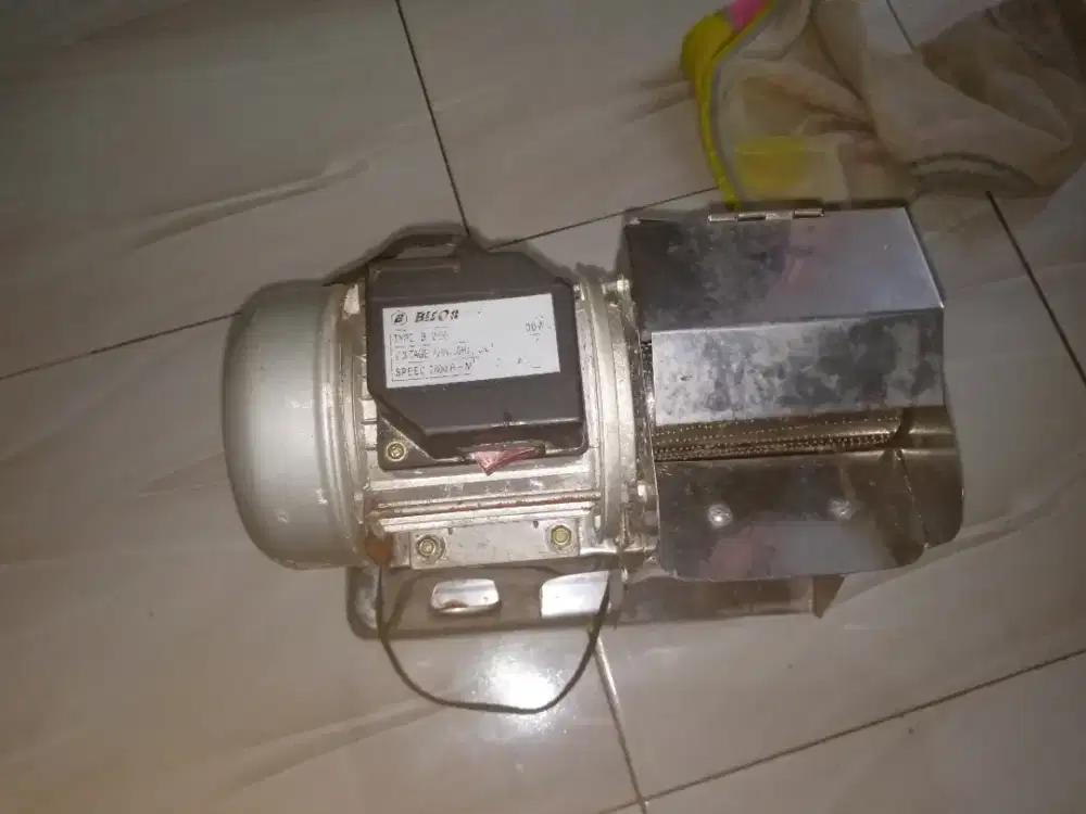 Parutan kelapa mini portable