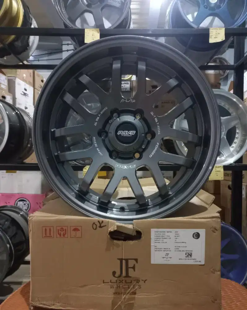 Velg rays a-lap r18 6x139 lbr8,5 et10