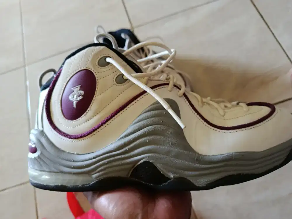Sepatu Basket Nike Air Penny 2 Rosewood size 45.5 likenew