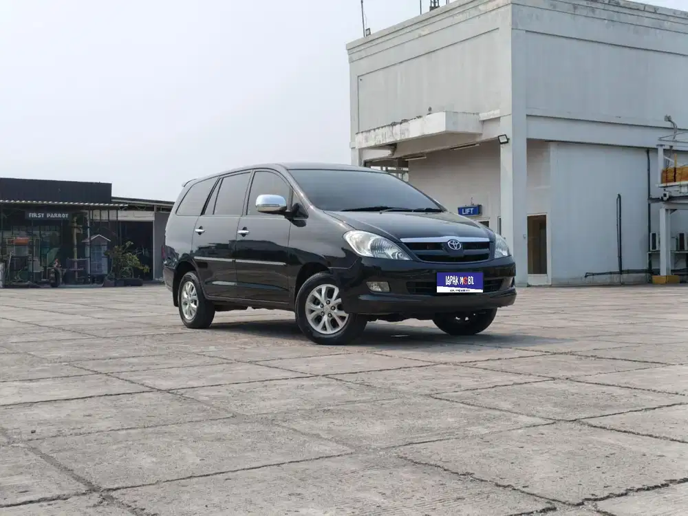 Toyota Kijang Innova 2.0 V MATIC Bensin AT 2006 Hitam KM 158RB