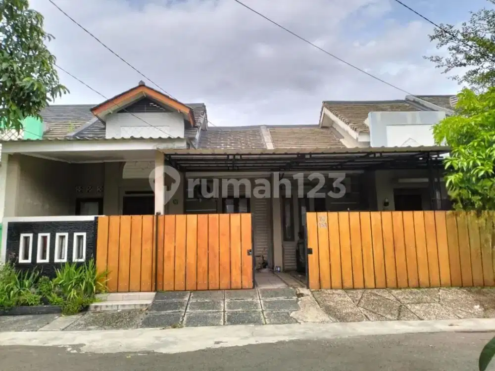 Rumah Siap Huni 1,5 Lantai Jl Boulevard GDC Cilodong Depok