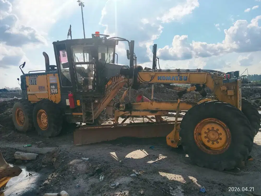 Grader Komatsu GD535-5 Tahun 2021