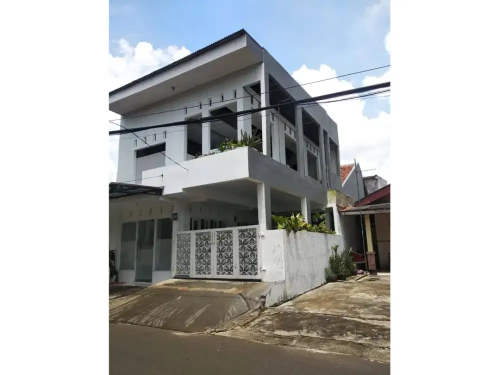 RUMAH dan TEMPAT USAHA: Strategis di Bambu Apus (Jalur Angkot) Z117