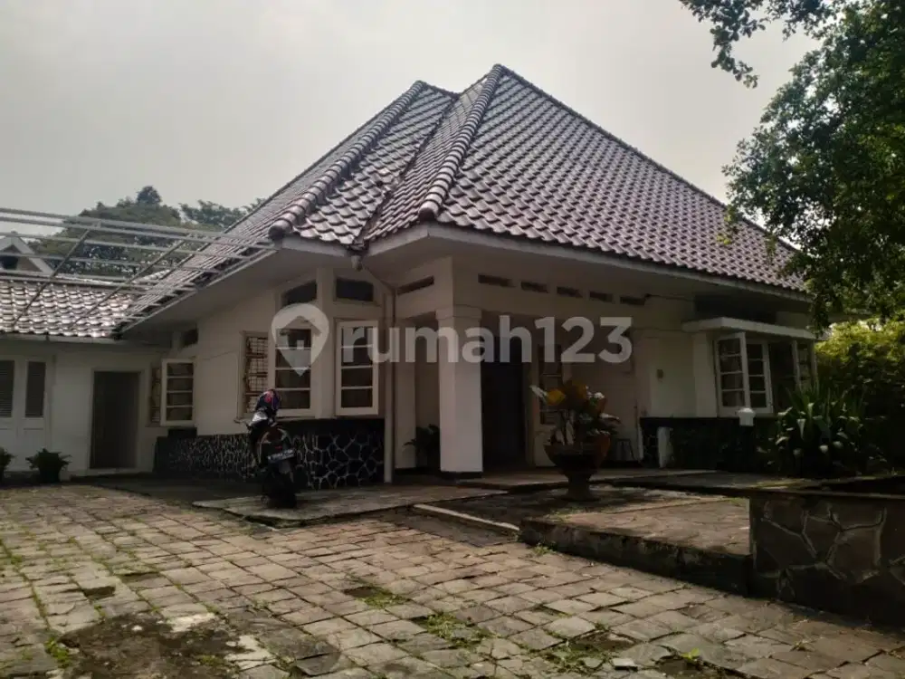 Rumah Klasik Langka di Jalan Mendut, Menteng