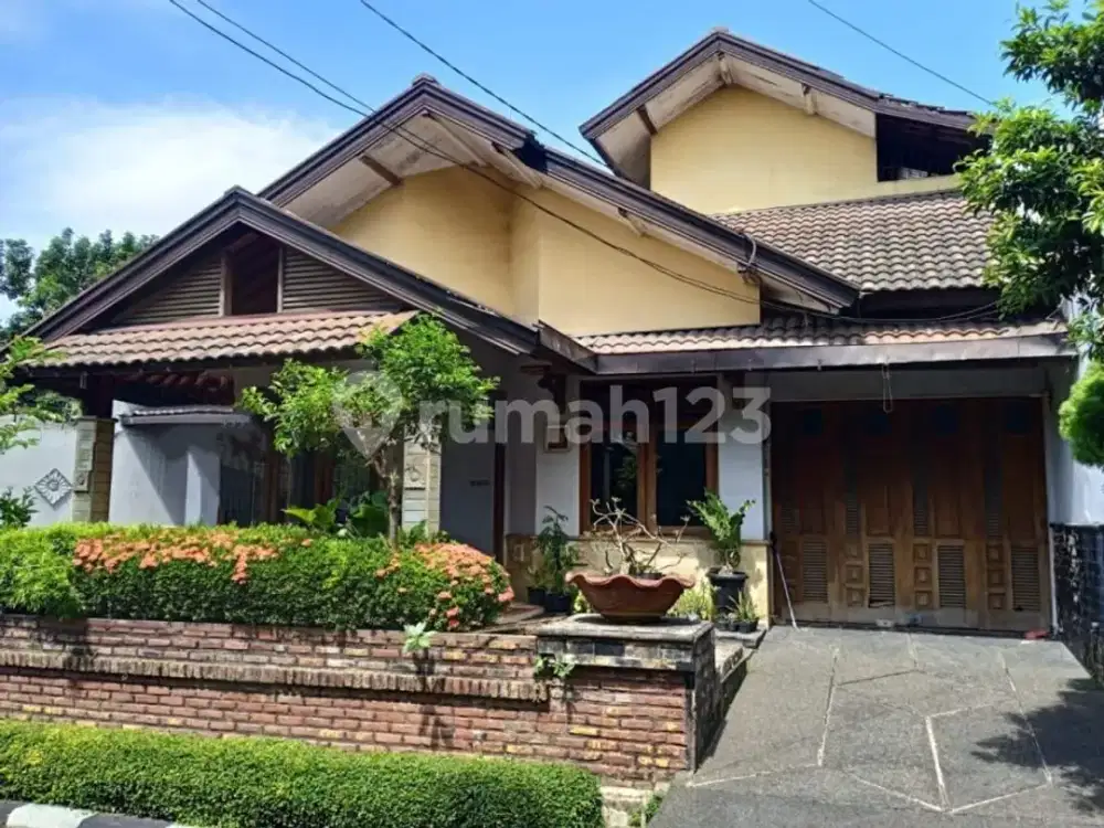 Rumah 1,5 Lantai Jl Kemakmuran Sukmajaya Dekat Swalayan Tip Top