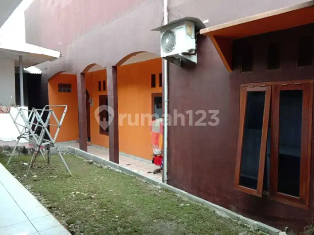 Rumah Pinggir Jalan Ridwan Rais Beji Dekat Stasiun Depok Baru