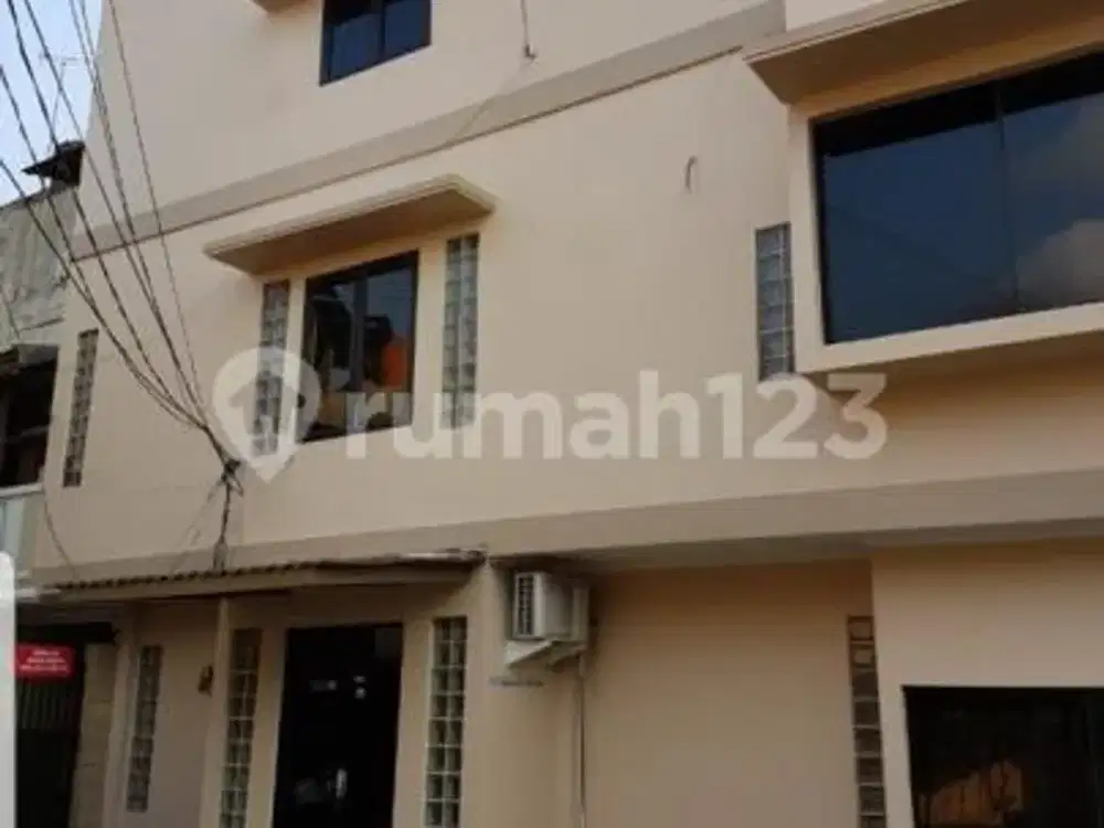 Ruko + Kos-Kosan Aktif 8 Kamar Dekat Stasiun Manggarai