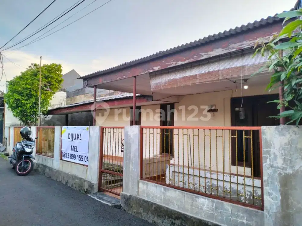 Rumah LT 213 m2 1 Lantai Dalam Perumnas Depok 1 Dekat Stasiun