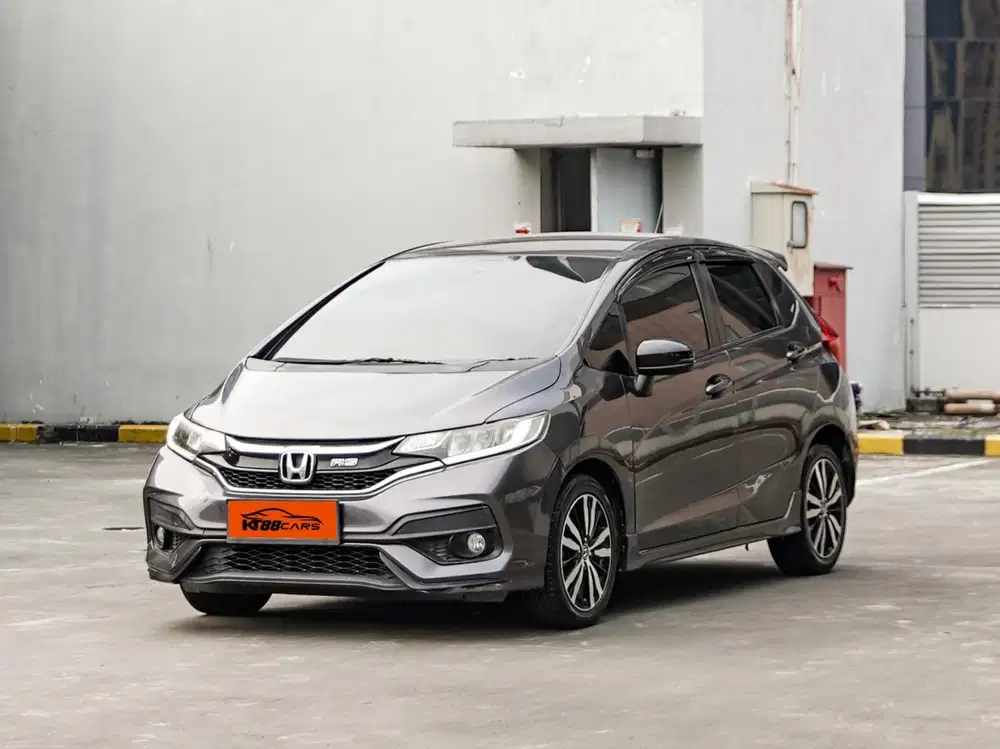 Honda jazz rs 1.5 AT 2020