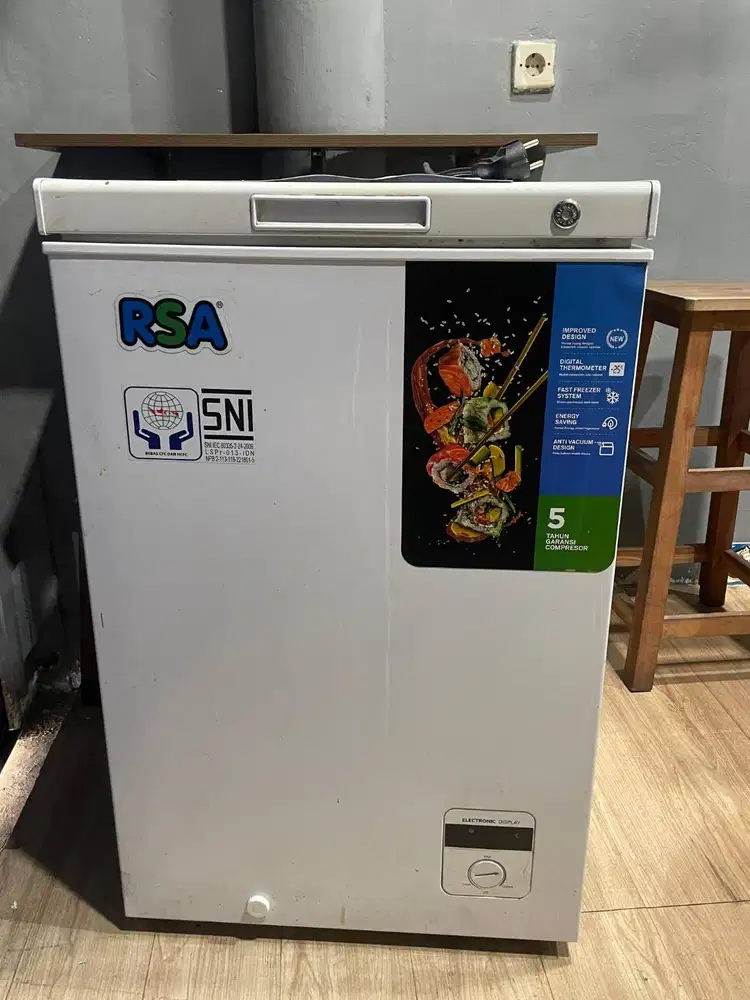 freezer box merk RSA CF110