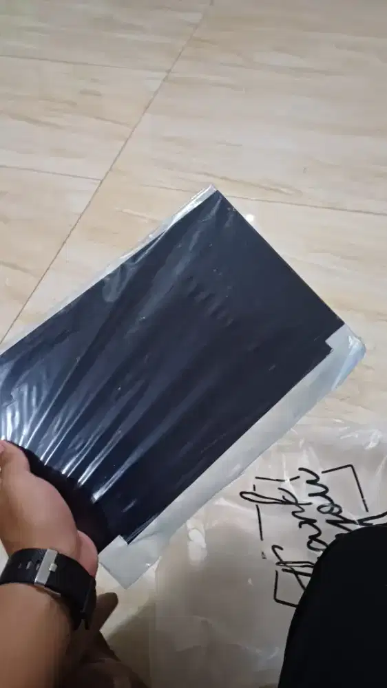 Lcd bekas laptop fujitsu, kondisi sesuai gambar