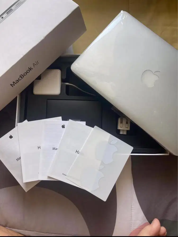 Macbook Air 13 ibox 2017 i7 256GB Like New