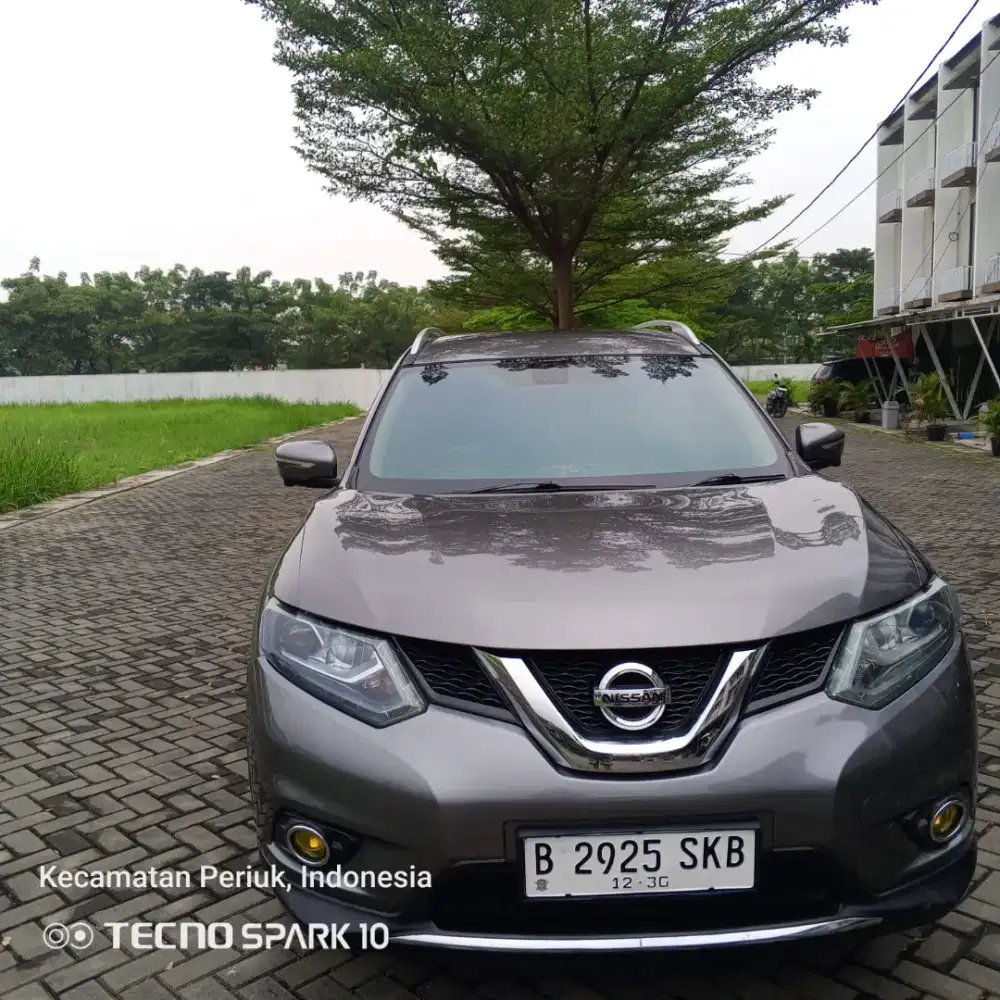 Nissan X-trail 2.5 A/T 2015 abu abu metalik