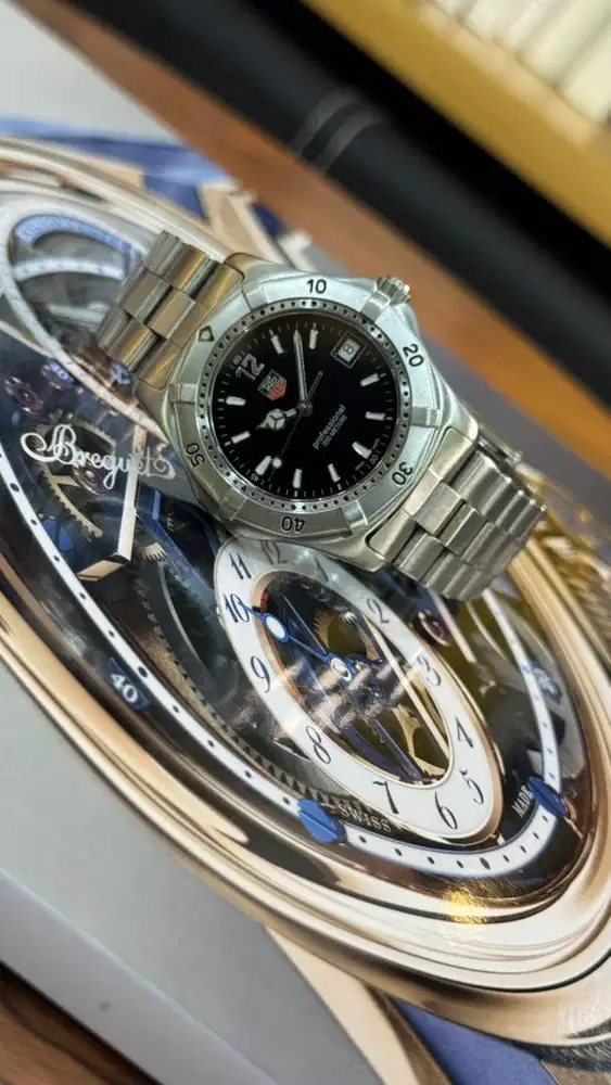 Tag Heuer Professional 2000