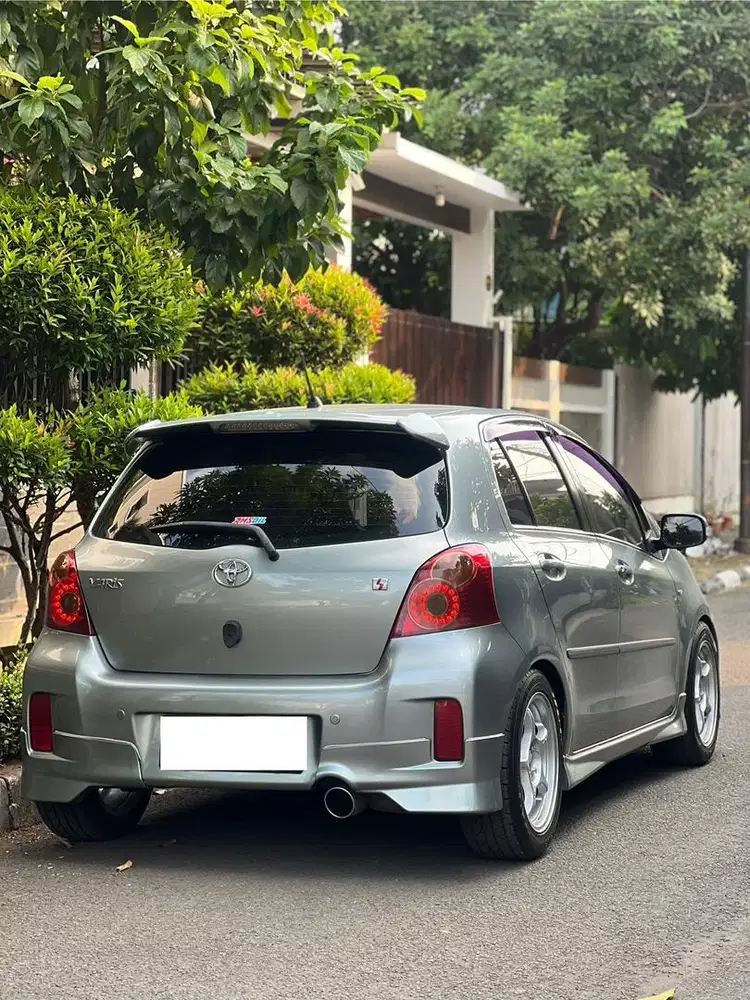 KM 100 RB PAS) Toyota Yaris S Limited Automatic 2012 siap pakai