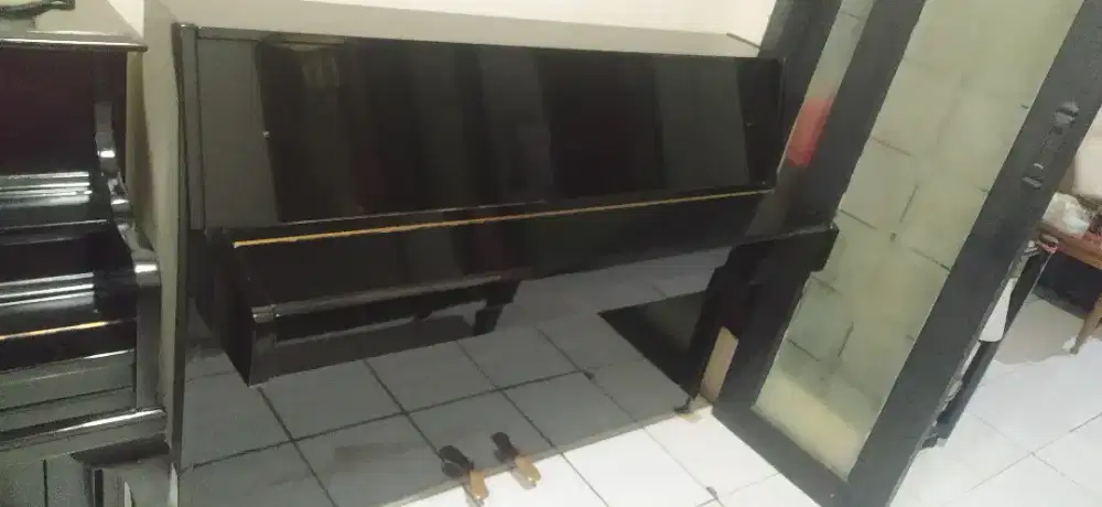 JL piano merk Yamaha type LU 80 noseri 1 jt an