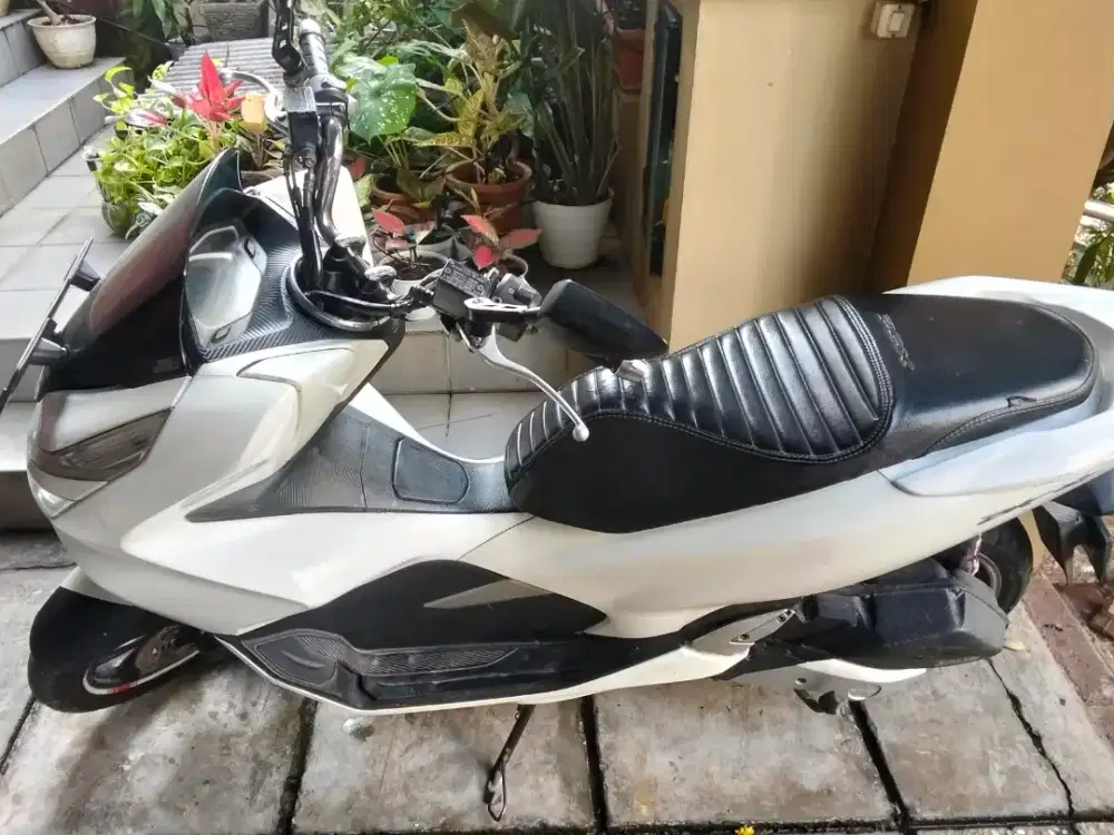 Di jual PCX putih