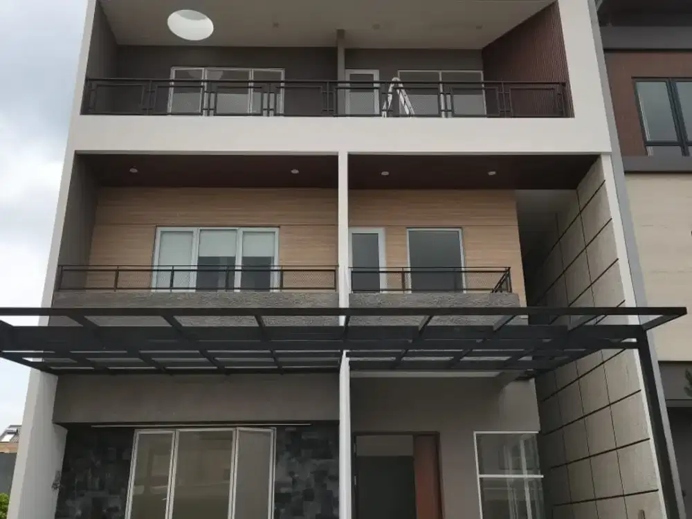 dijual Rumah Baru 3 Lantai Sutera Onyx di Alam Sutera