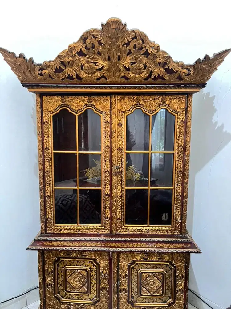 Lemari Hias Kayu Ukir Palembang Asli | Kayu Solid | 2 unit tersedia