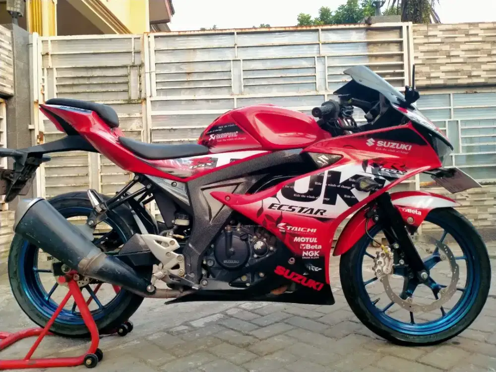 Suzuki GSX 150 lengkap sehat mesin segel keterangan detail dibawah