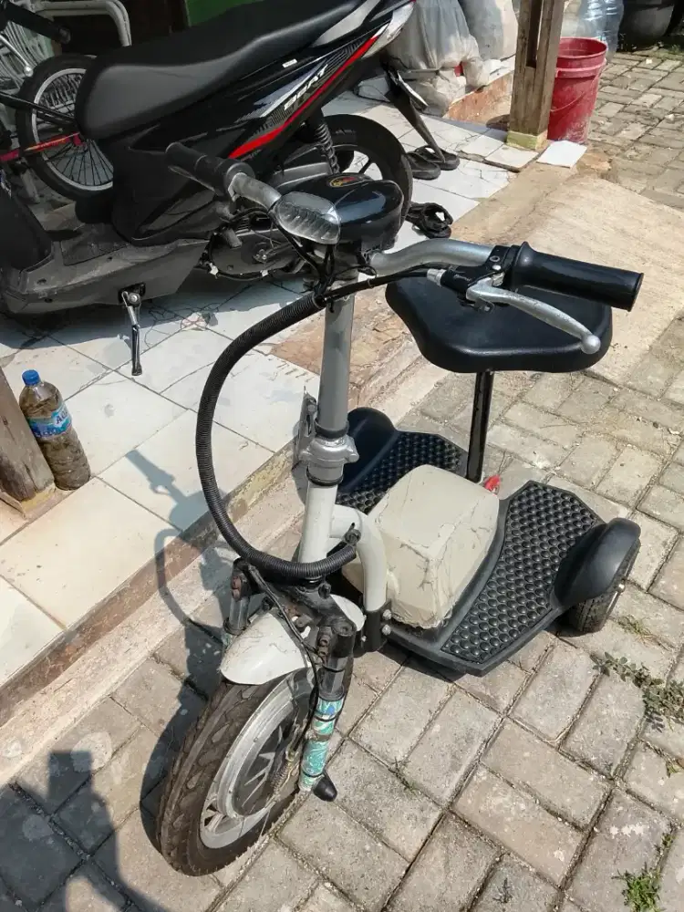 jual skuter listrik Yuan lang