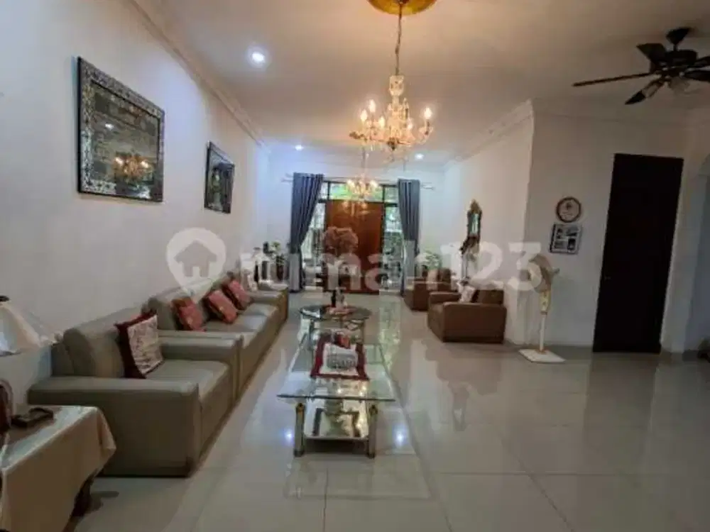Disewakan Rumah Besar Duri Kepa Jakarta Barat