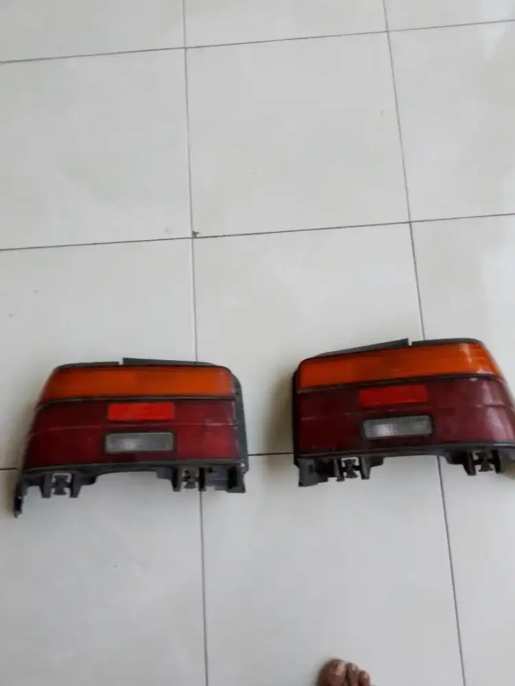 Lampu Belakang Ori Toyota Great Corolla