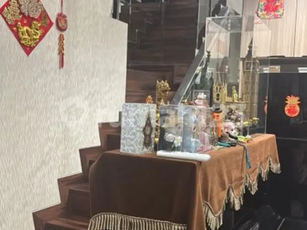 Dijual Rumah 2 Lantai di Pik 2 Tahap 2 Lokasi Strategis