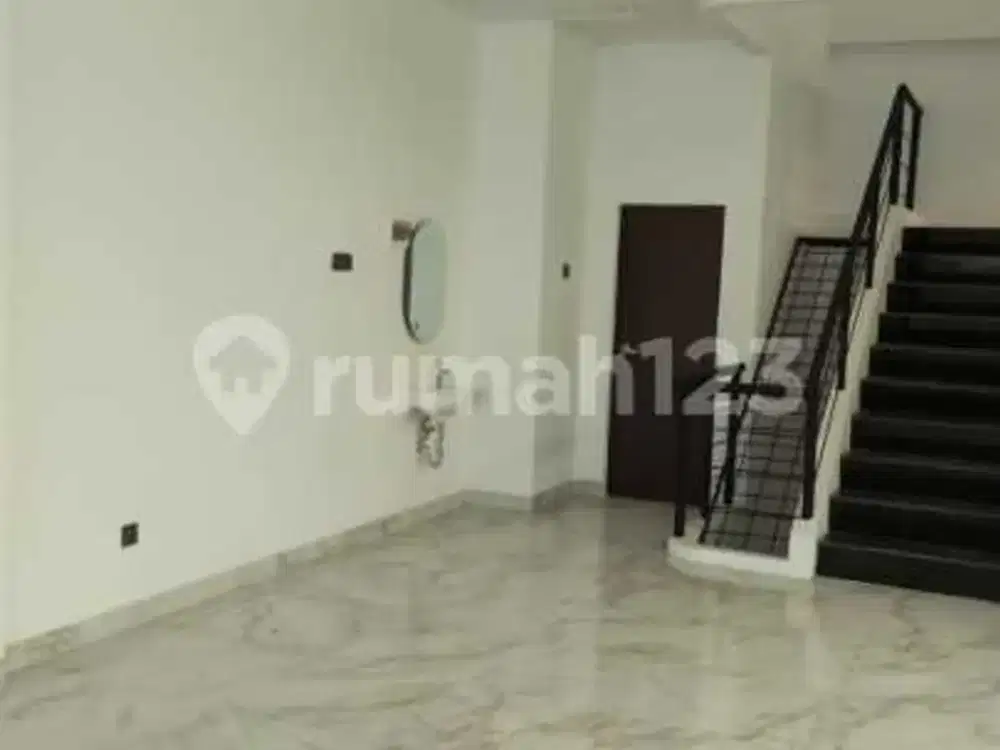 Disewakan Ruko 4 Lantai di Bandengan Cocok untuk Kantor
