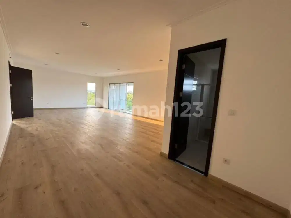 Dijual Rumah 2 Lantai di Golf Island Pik
