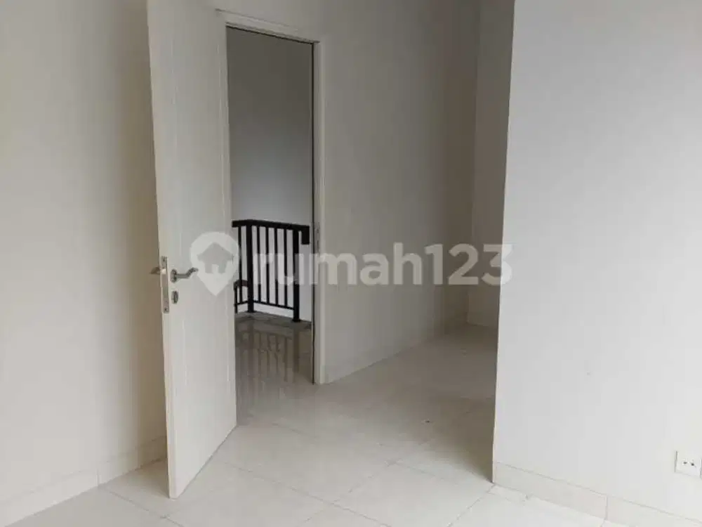 Dijual Rumah 2 Lantai.di Sevila Park BSD