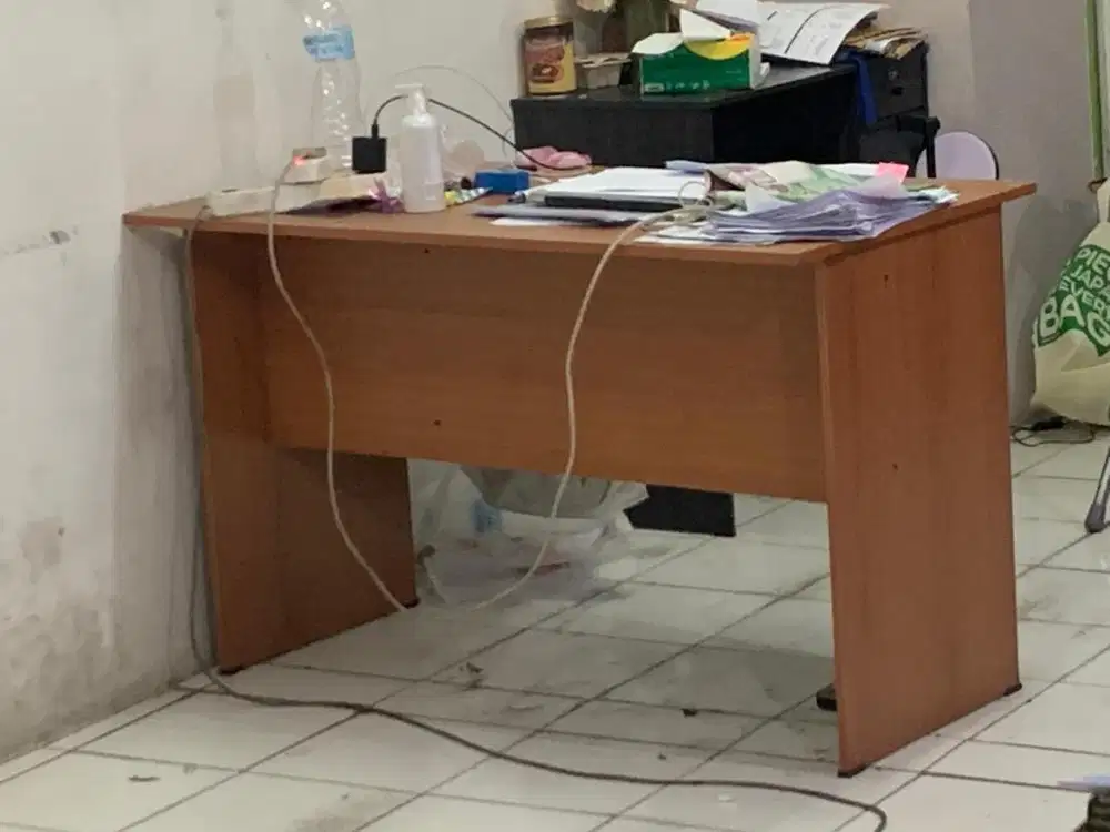 Meja kantor coklat / meja belajar /