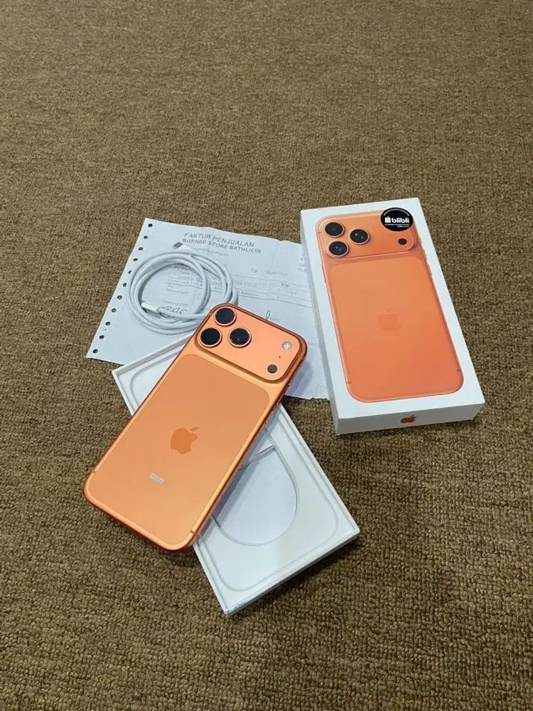 Iphone 17 ProMax 256GB cosmic orange pakaian 2 bulan