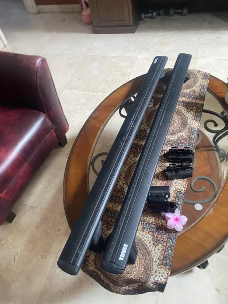 Thule Roof Rack Flush RAILOriginal – Kondisi Sangat Bagus