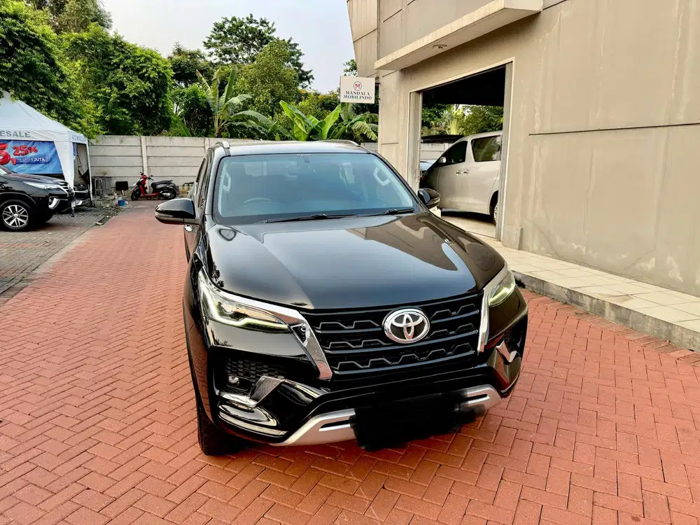 Toyota fortuner VRZ 2.4 diesel 2021 AT attitude black
