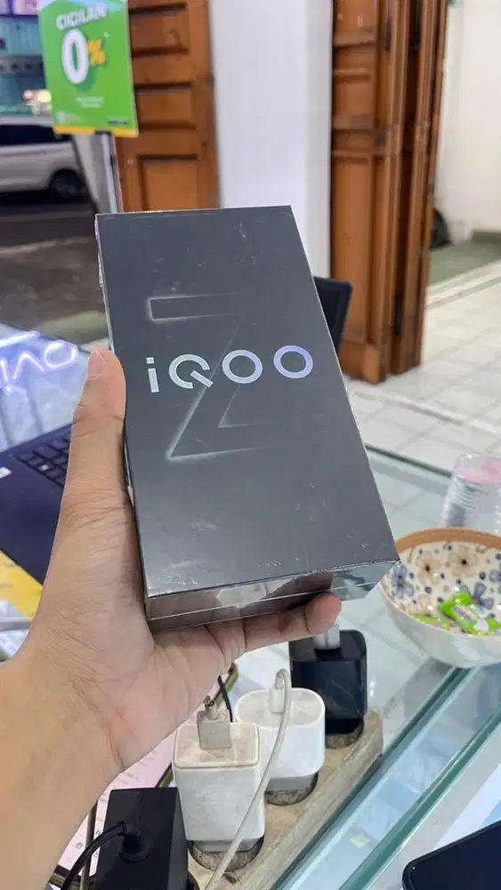 iqoo z11 8/128 NEW