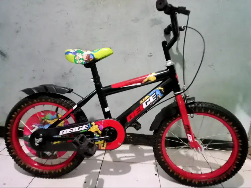 Dijual sepeda BMX merk BEIGE ring 16 kondisi masih bagus Keker normal